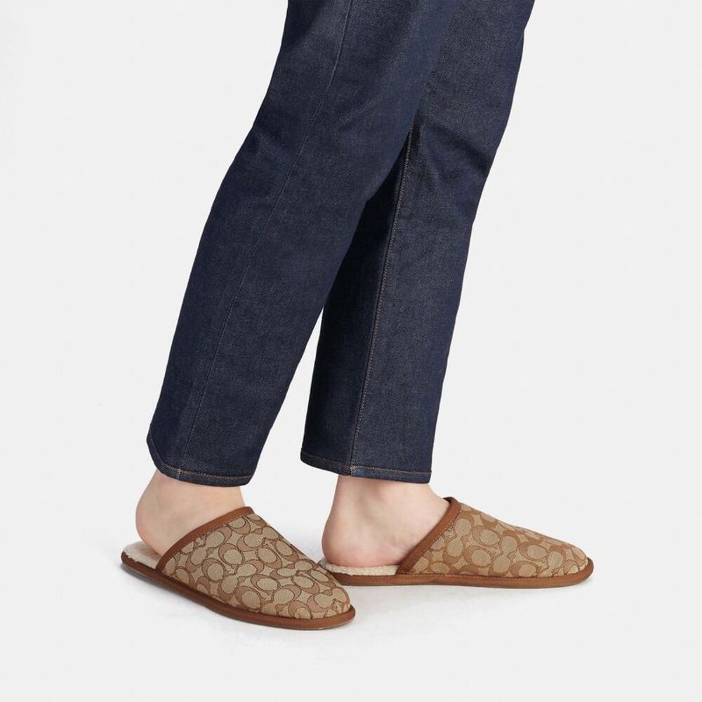 NWT Coach Outlet Slipper In Signature Jacquard - Picture 5 of 6